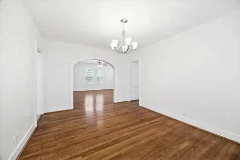 1937 W Mckinney Street 1939 Houston TX 77019