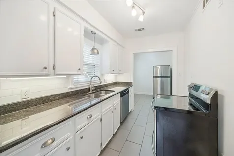 1937 W Mckinney Street 1939 Houston TX 77019