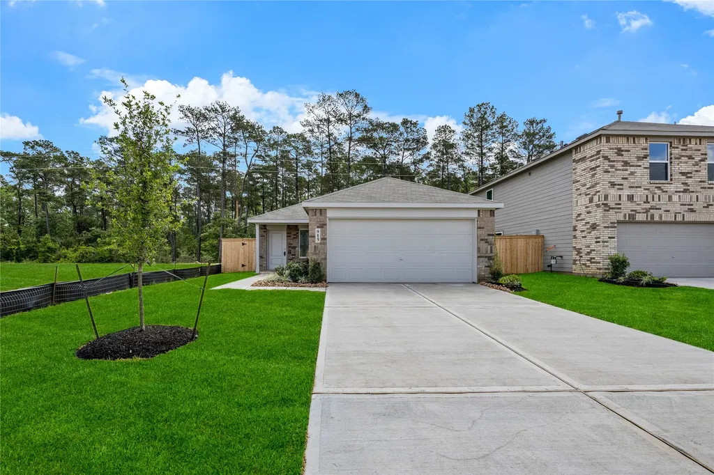915 Songbird Lane Magnolia TX 77354