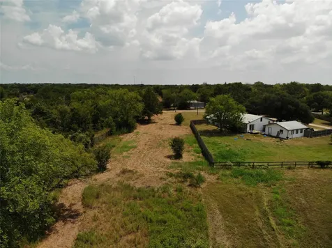 1923 Lightfoot Lane Bryan TX 77803