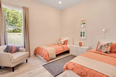 5908 Street Augustine Street B Houston TX 77021