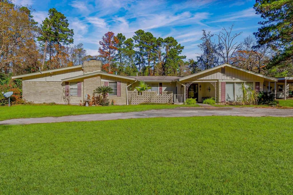 433 W Laurelia Road Corrigan TX 75939