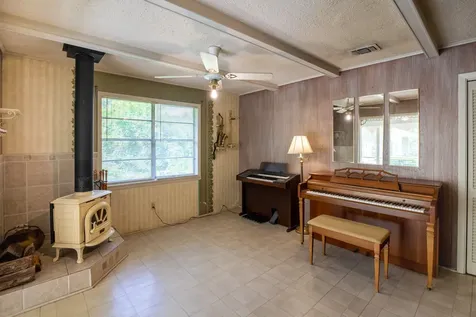 433 W Laurelia Road Corrigan TX 75939