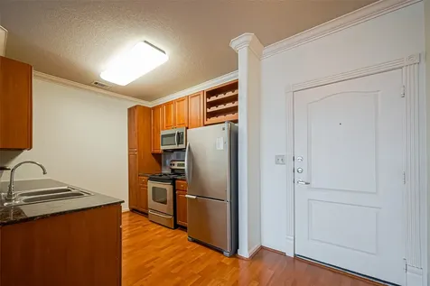 1711 Old Spanish Trail 303 Houston TX 77054