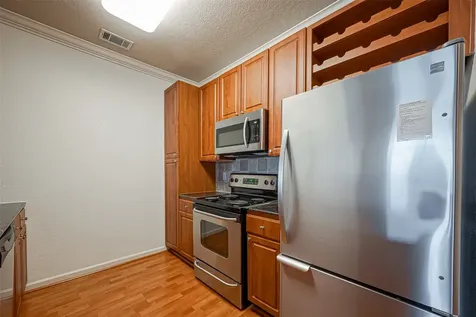 1711 Old Spanish Trail 303 Houston TX 77054