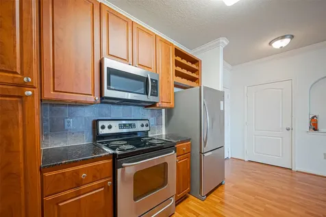 1711 Old Spanish Trail 303 Houston TX 77054