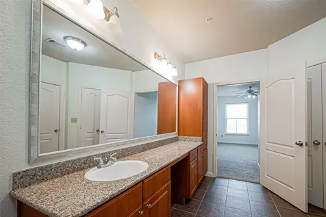1711 Old Spanish Trail 303 Houston TX 77054