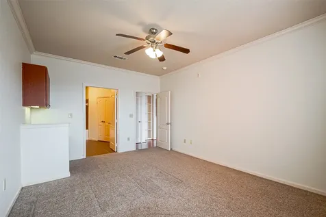 1711 Old Spanish Trail 303 Houston TX 77054