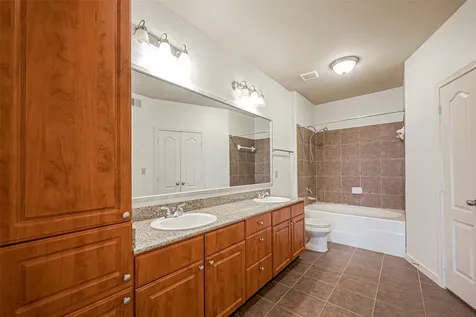 1711 Old Spanish Trail 303 Houston TX 77054