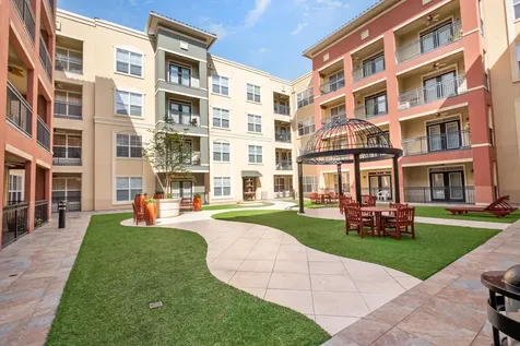 1711 Old Spanish Trail 303 Houston TX 77054
