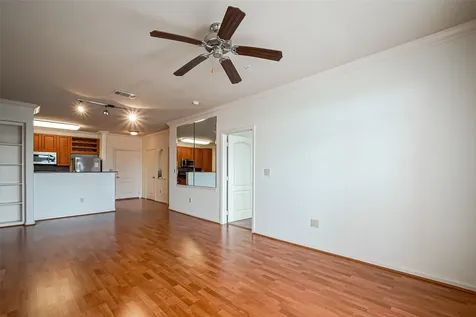 1711 Old Spanish Trail 303 Houston TX 77054