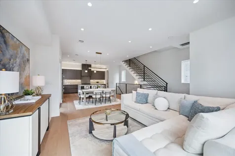 729 W 21st Street A Houston TX 77008