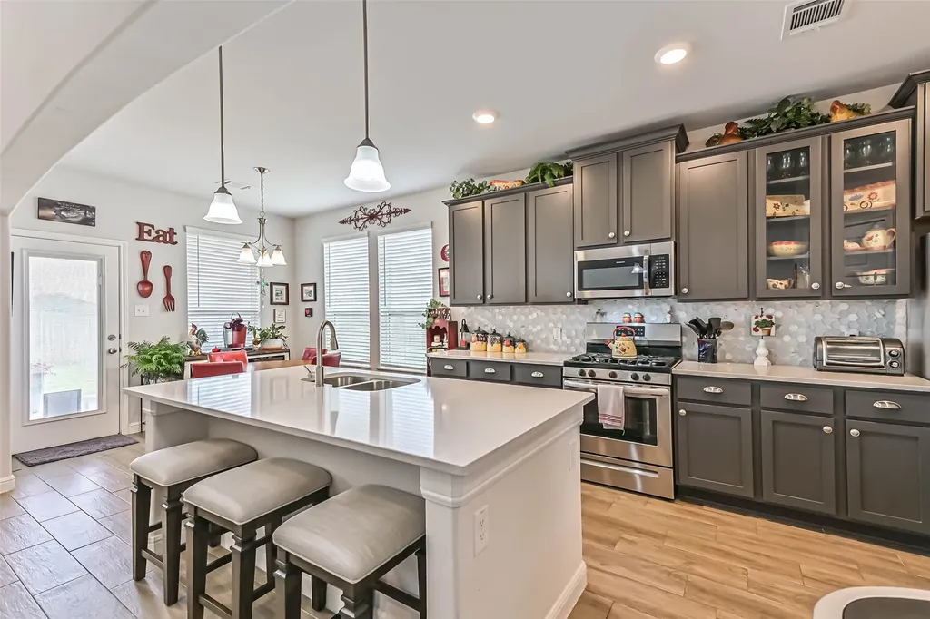 356 Selah Court Alvin TX 77511