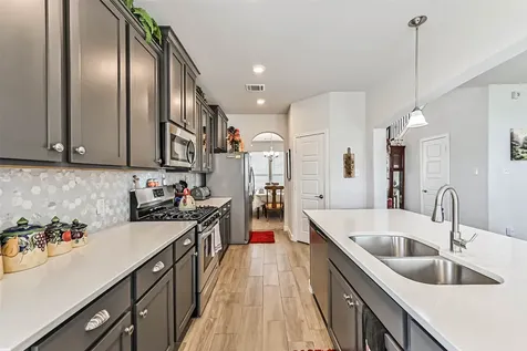356 Selah Court Alvin TX 77511