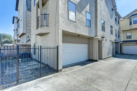 4323 Marina Street A Houston TX 77007