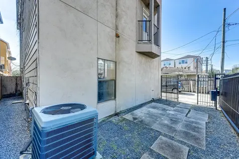 4323 Marina Street A Houston TX 77007