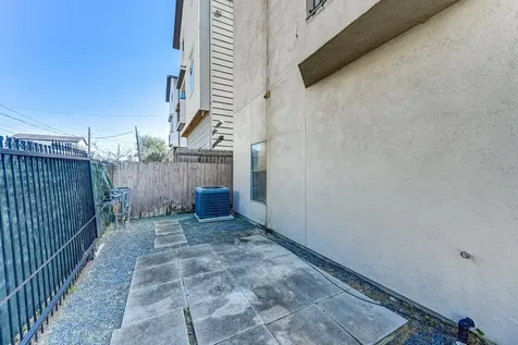 4323 Marina Street A Houston TX 77007