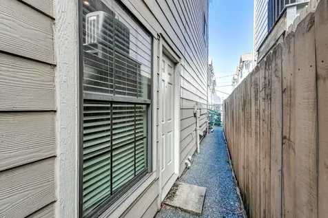 4323 Marina Street A Houston TX 77007