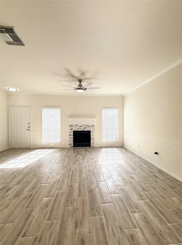 17497 Red Oak Drive 7497 Houston TX 77090