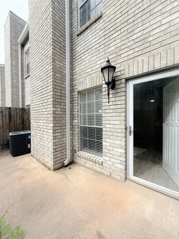 17497 Red Oak Drive 7497 Houston TX 77090