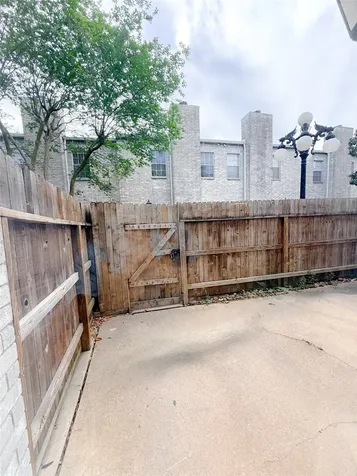17497 Red Oak Drive 7497 Houston TX 77090