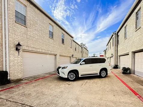 17497 Red Oak Drive 7497 Houston TX 77090
