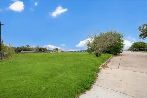 8905 Hinman Street Houston TX 77061