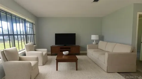 4215 Los Angeles Street Houston TX 77026