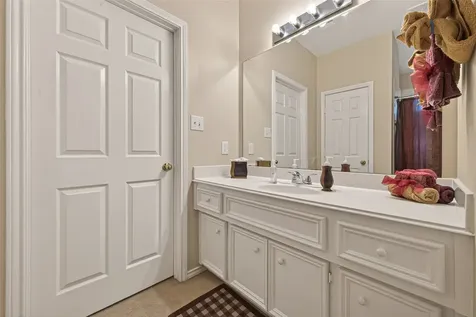12830 Lodenbriar Drive Houston TX 77072