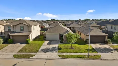 2611 Hawthorn Mill Lane Houston TX 77038