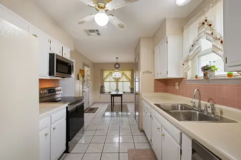 6230 Knollwest Drive Houston TX 77072