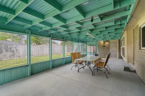 6230 Knollwest Drive Houston TX 77072