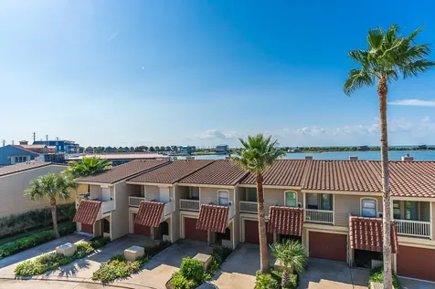32 Dana Drive Galveston TX 77554