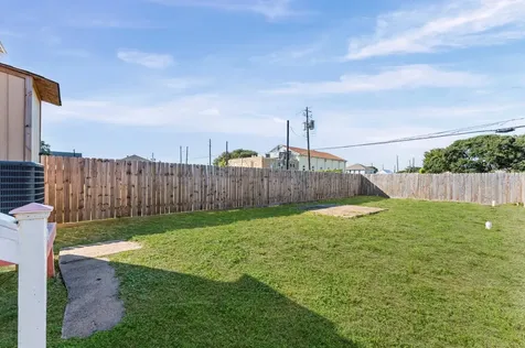 2818 Avenue M 1/2 Galveston TX 77550