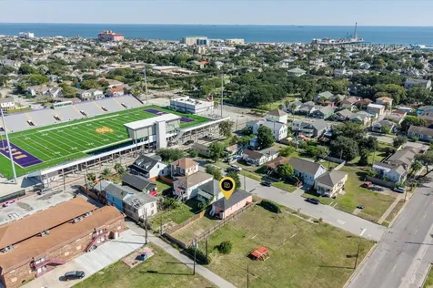 2818 Avenue M 1/2 Galveston TX 77550