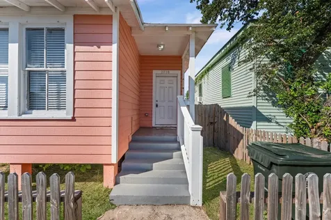 2818 Avenue M 1/2 Galveston TX 77550