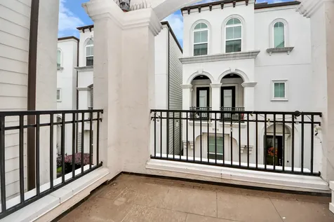 2704 Freund Street Houston TX 77003