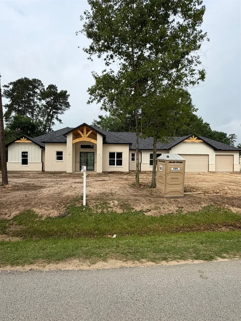 114 Magnolia Bend Roman Forest TX 77357