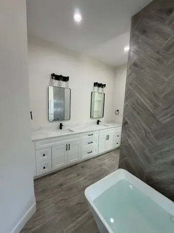 114 Magnolia Bend Roman Forest TX 77357