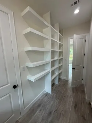 114 Magnolia Bend Roman Forest TX 77357