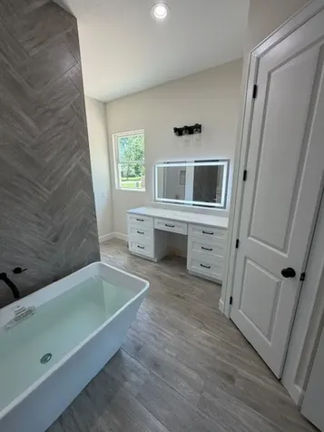 114 Magnolia Bend Roman Forest TX 77357