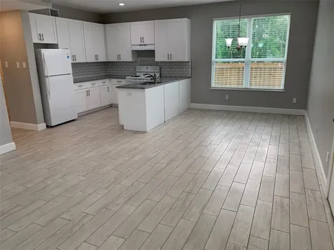 4221 Alvin Street A Houston TX 77051
