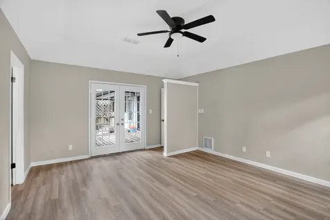 107 Cherry Hills Rockport TX 78382