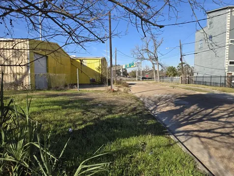 405 Eichwurzel Lane Houston TX 77009