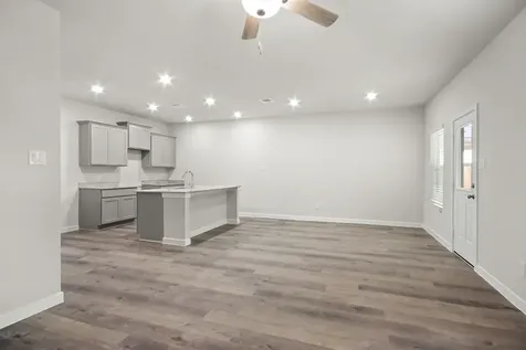 1112 Independence Avenue Bay City TX 77414