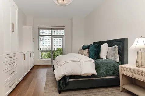 3 Waterway Court 4d The Woodlands TX 77380