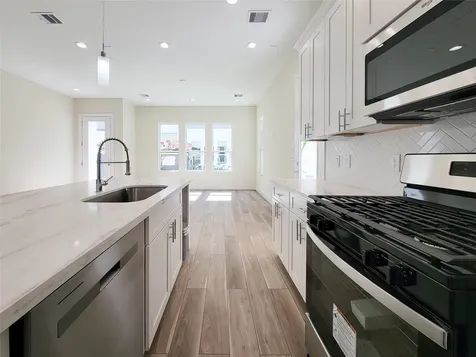 5931 Beall Street C Houston TX 77091