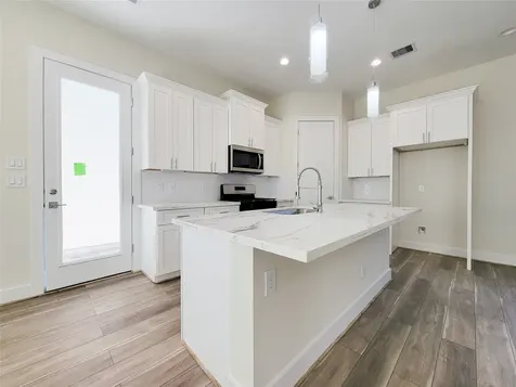 5931 Beall Street C Houston TX 77091