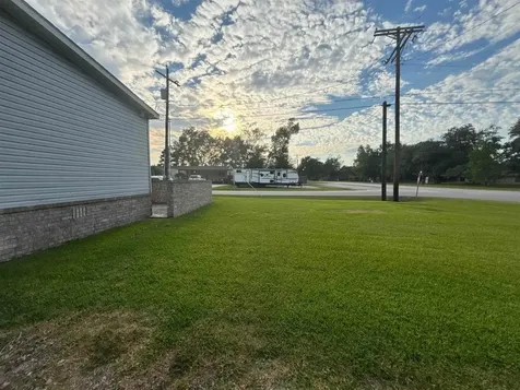 3013 W Park Avenue Pinehurst TX 77630
