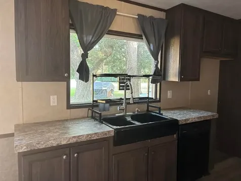 3013 W Park Avenue Pinehurst TX 77630